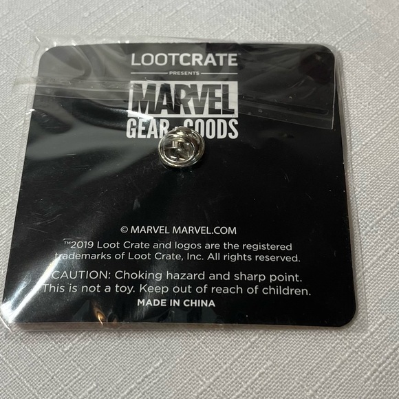 Marvel collection including Lootcrate pin, Funko Guardians Star-Lord, deadpool - Picture 5 of 8